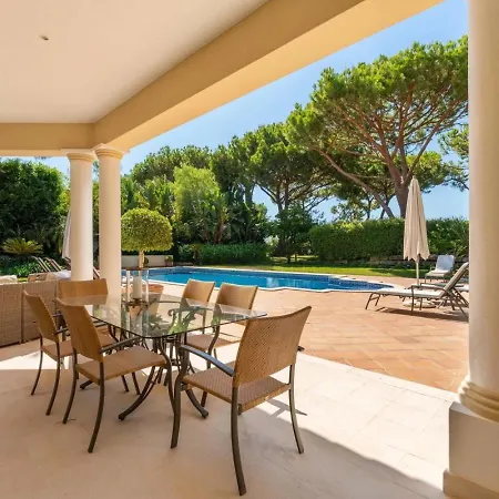 Erina Villa *