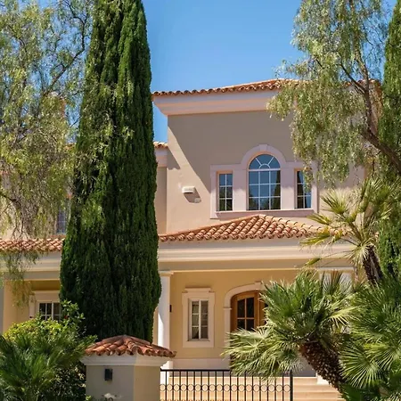 Erina Villa